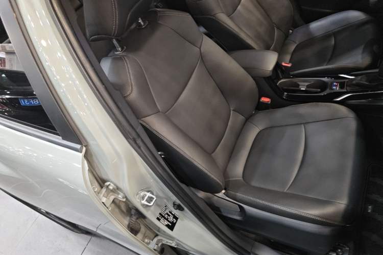 Used Toyota Corolla Cross 2022 2.0L Flagship Edition Right Front Seat