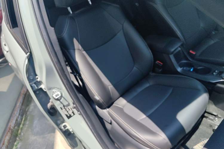 Used Toyota Corolla Cross 2022 2.0L Elite Edition Right Front Seat
