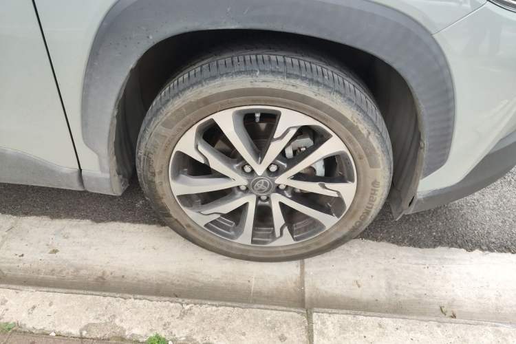 Used Toyota Corolla Cross 2022 2.0L Flagship Edition Right Front Wheel Hub