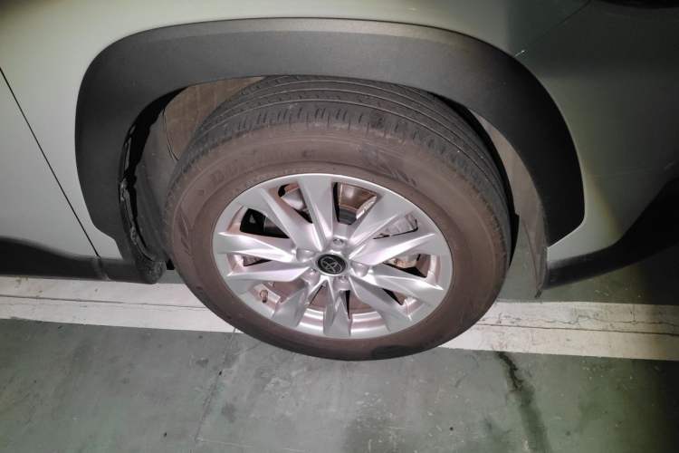 Used Toyota Corolla Cross 2022 2.0L Luxury Edition Right Front Wheel Hub