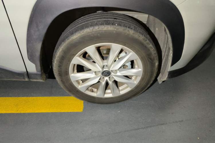 Used Toyota Corolla Cross 2022 2.0L Elite Edition Right Front Wheel Hub