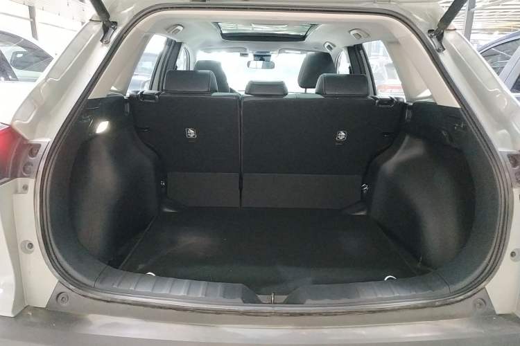 Used Toyota Corolla Cross 2022 2.0L Flagship Edition Trunk