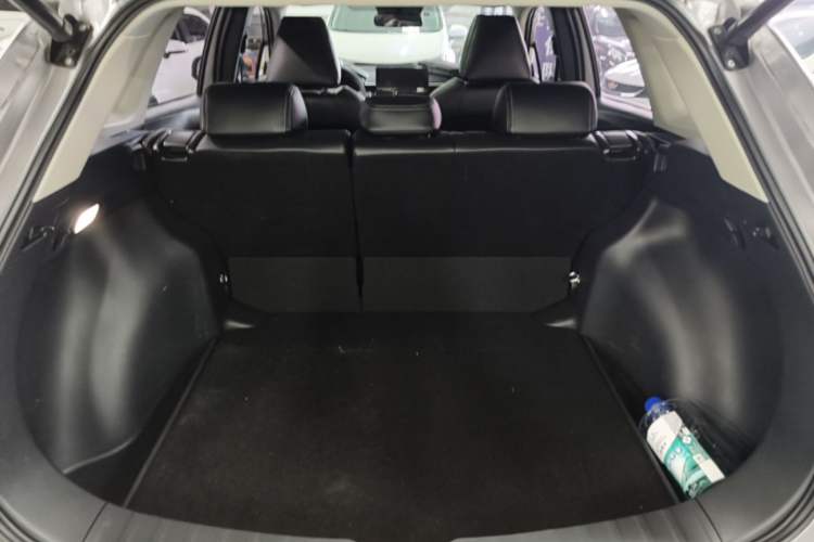 Used Toyota Corolla Cross 2022 2.0L Deluxe Edition Trunk