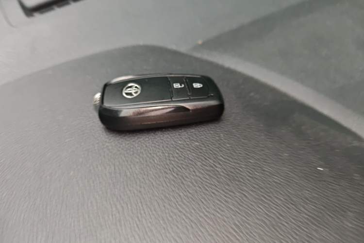 Used Toyota Corolla Cross 2022 2.0L Luxury Edition Vehicle Key