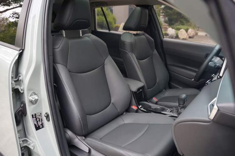 Used Toyota Corolla Cross 2022 2.0L Flagship Edition Interior 12