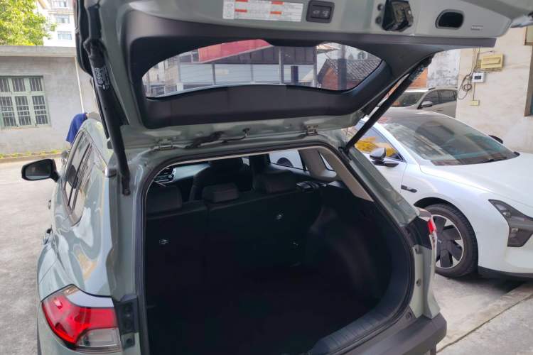 Used Toyota Corolla Cross 2022 2.0L Flagship Edition Trunk