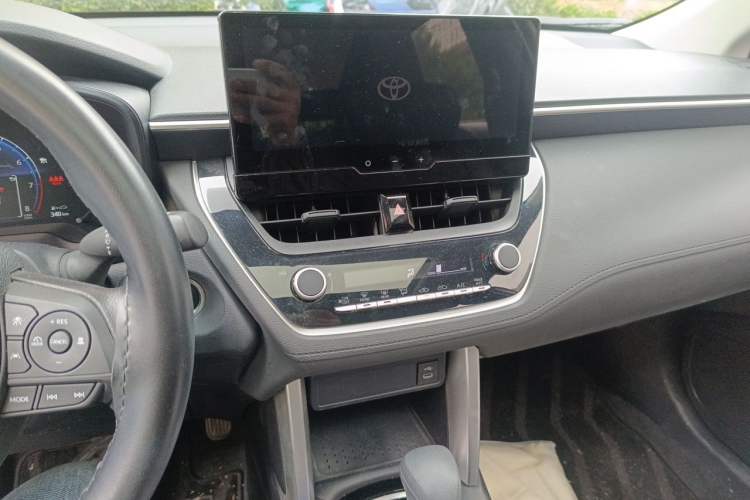 Used Toyota Corolla Cross 2022 2.0L Elite Edition Audio And AC Panel