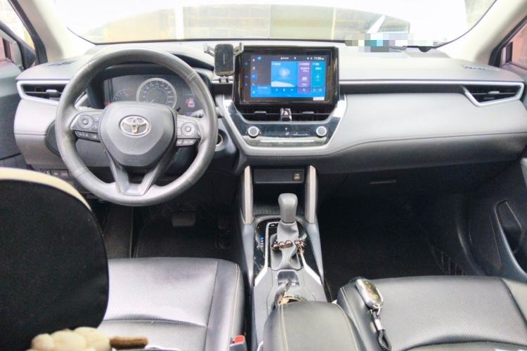 Used Toyota Corolla Cross 2022 2.0L Elite Edition Center Console