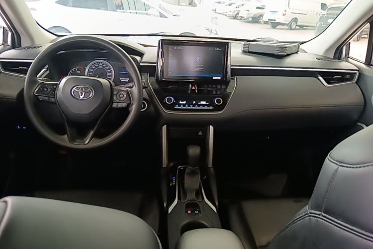 Used Toyota Corolla Cross 2022 2.0L Elite Edition Center Console