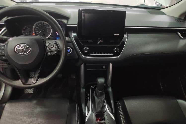 Used Toyota Corolla Cross 2022 2.0L Elite Edition Center Console