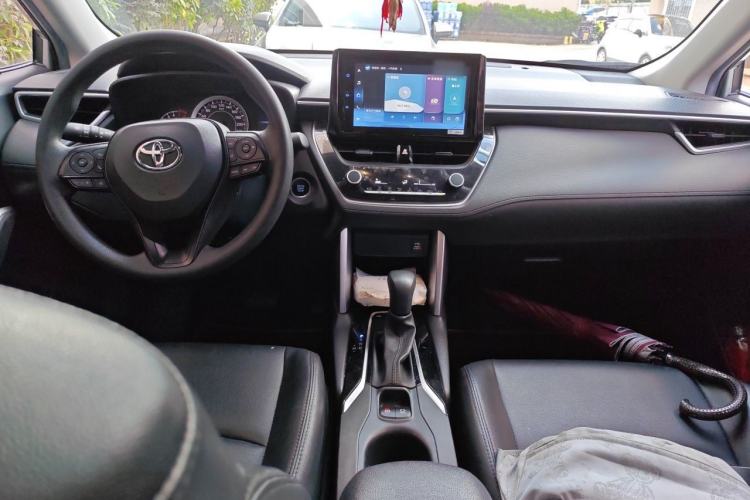 Used Toyota Corolla Cross 2022 2.0L Elite Edition Center Console
