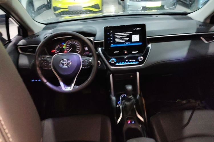 Used Toyota Corolla Cross 2022 2.0L Deluxe Edition Center Console