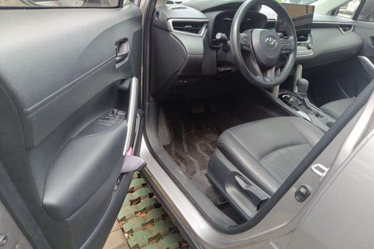 Used Toyota Corolla Cross 2022 2.0L Elite Edition Driver Seat