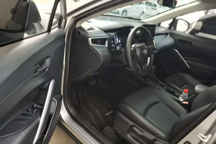 Used Toyota Corolla Cross 2022 2.0L Elite Edition Driver Seat