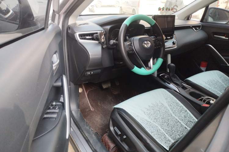 Used Toyota Corolla Cross 2022 2.0L Luxury Edition Driver Seat