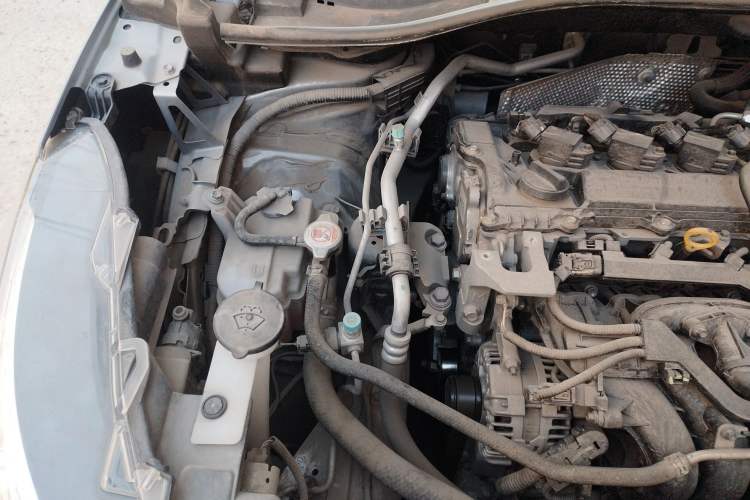 Used Toyota Corolla Cross 2022 2.0L Luxury Edition Engine Bay Right