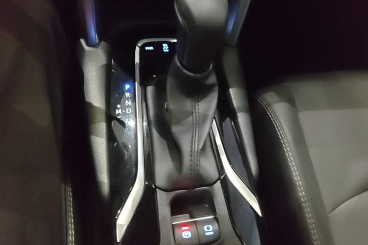 Used Toyota Corolla Cross 2022 2.0L Deluxe Edition Gear Lever