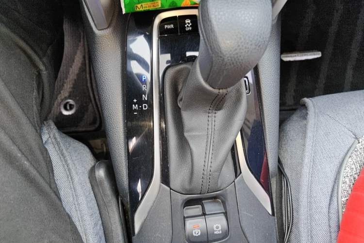 Used Toyota Corolla Cross 2022 2.0L Elite Edition Gear Lever