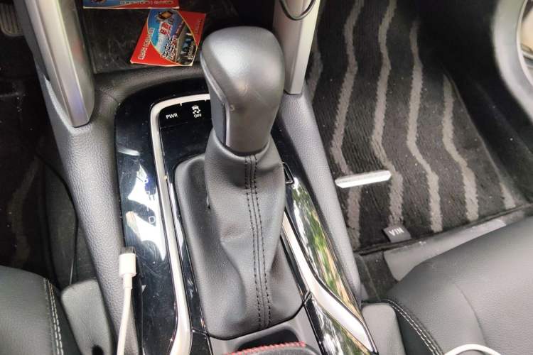 Used Toyota Corolla Cross 2022 2.0L Deluxe Edition Gear Lever