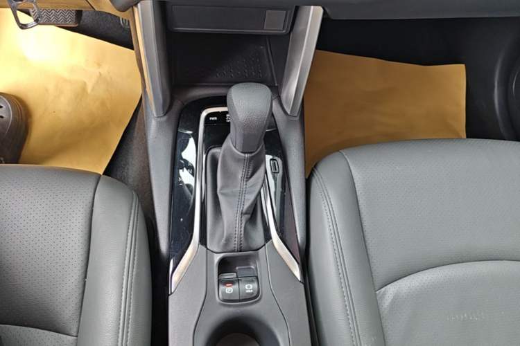 Used Toyota Corolla Cross 2022 2.0L Pioneer Edition Gear Lever