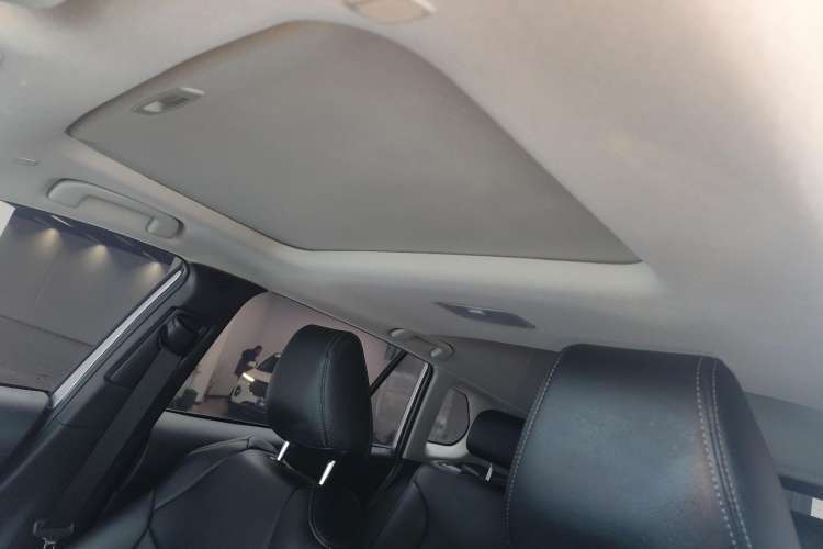 Used Toyota Corolla Cross 2022 2.0L Elite Edition Headliner