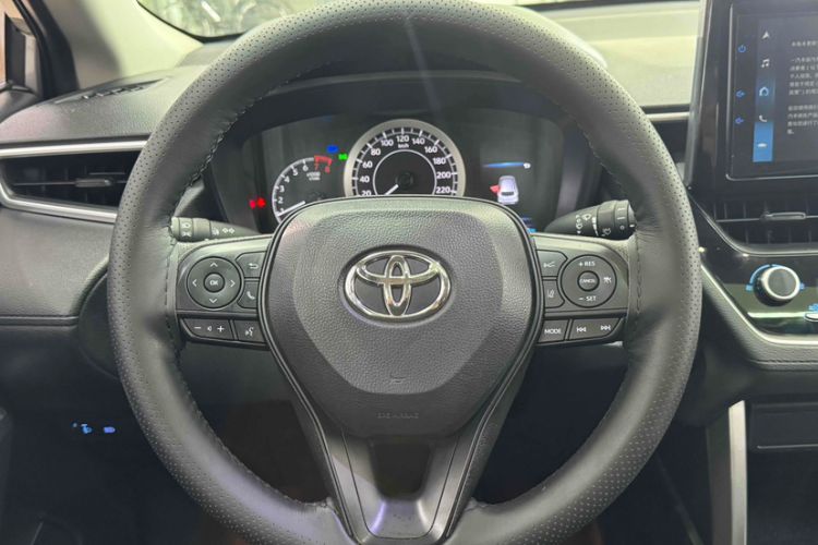 Used Toyota Corolla Cross 2022 2.0L Elite Edition Interior 3