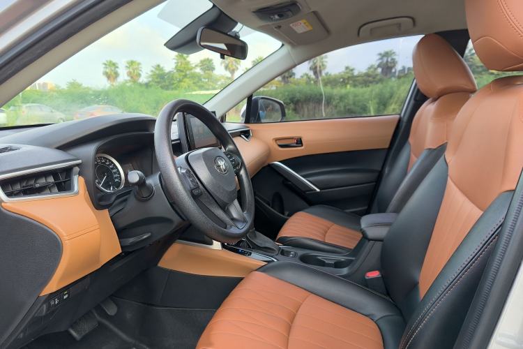 Used Toyota Corolla Cross 2022 2.0L Pioneer Edition Interior 5