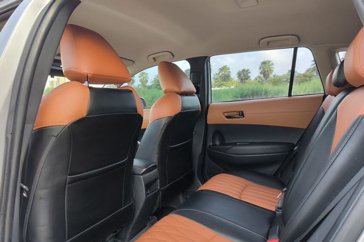 Used Toyota Corolla Cross 2022 2.0L Pioneer Edition Interior 7