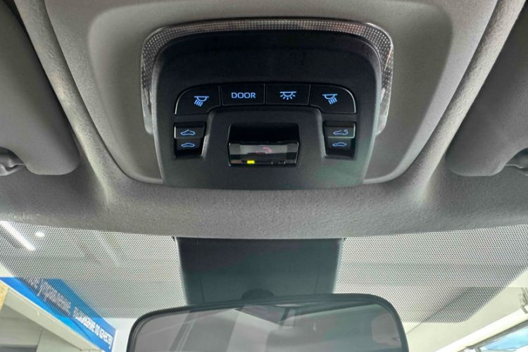 Used Toyota Corolla Cross 2022 2.0L Elite Edition Interior 9