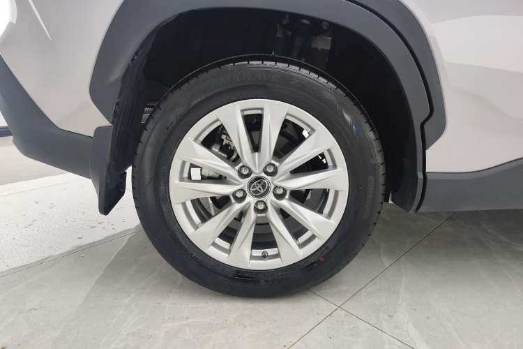 Used Toyota Corolla Cross 2022 2.0L Elite Edition Left Front Wheel Hub