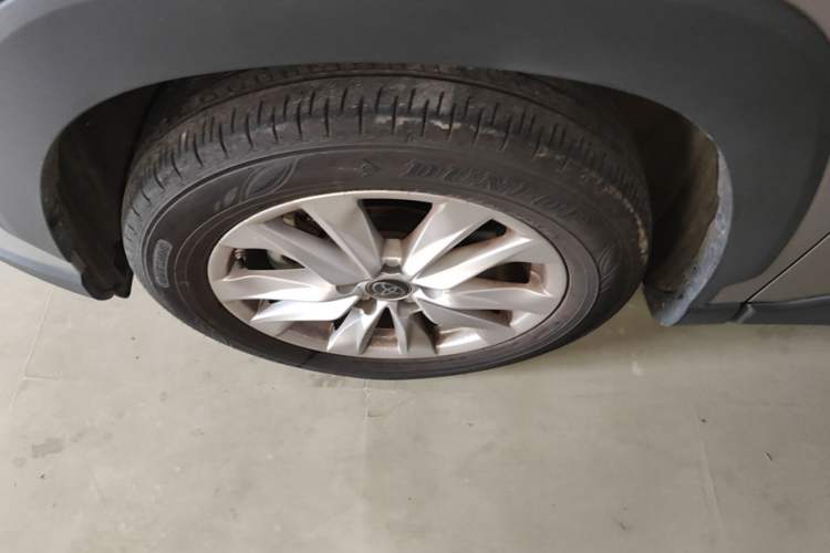 Used Toyota Corolla Cross 2022 2.0L Luxury Edition Left Front Wheel Hub