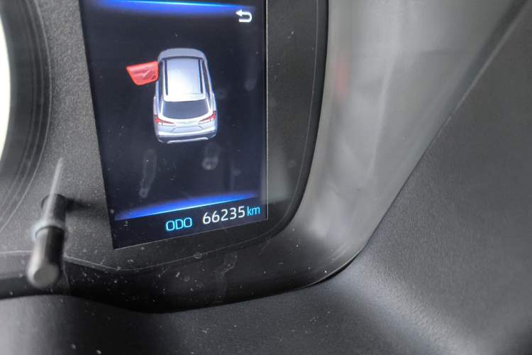 Used Toyota Corolla Cross 2022 2.0L Pioneer Edition Odometer Close Up