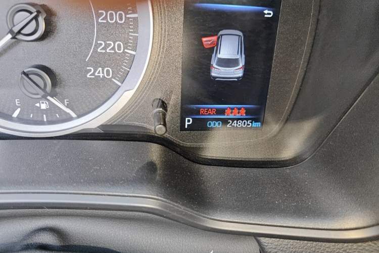 Used Toyota Corolla Cross 2022 2.0L Elite Edition Odometer Close Up