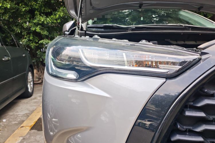 Used Toyota Corolla Cross 2022 2.0L Pioneer Edition Right Front Headlight