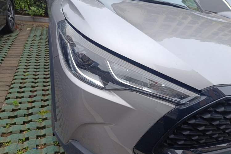 Used Toyota Corolla Cross 2022 2.0L Elite Edition Right Front Headlight