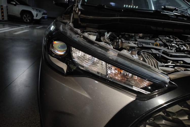 Used Toyota Corolla Cross 2022 2.0L Pioneer Edition Right Front Headlight