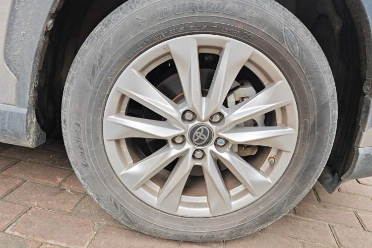 Used Toyota Corolla Cross 2022 2.0L Elite Edition Right Front Wheel Hub