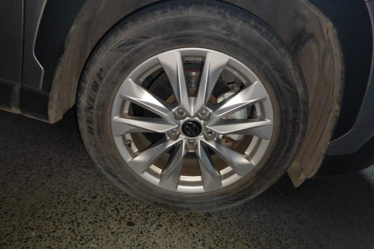 Used Toyota Corolla Cross 2022 2.0L Pioneer Edition Right Front Wheel Hub