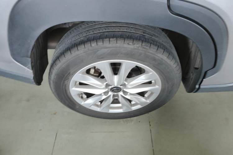 Used Toyota Corolla Cross 2022 2.0L Luxury Edition Right Rear Wheel Hub