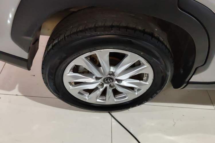 Used Toyota Corolla Cross 2022 2.0L Deluxe Edition Right Rear Wheel Hub