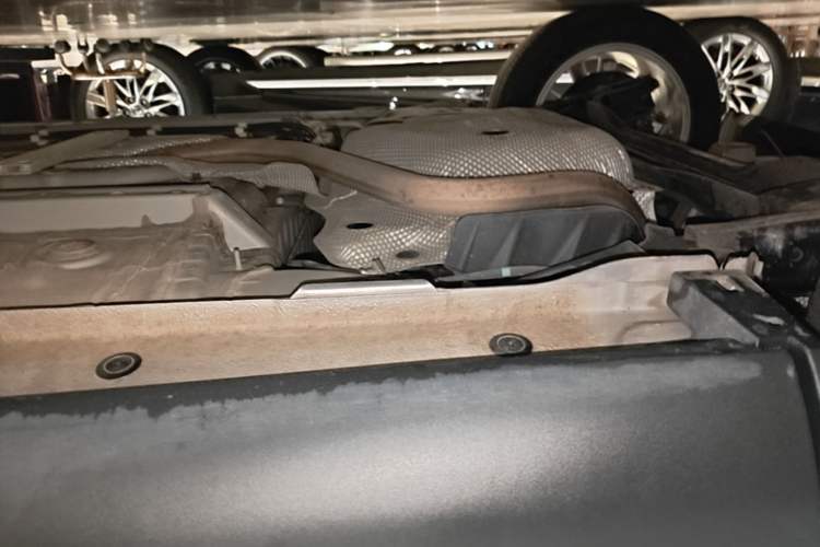 Used Toyota Corolla Cross 2022 2.0L Deluxe Edition Right Side Sill