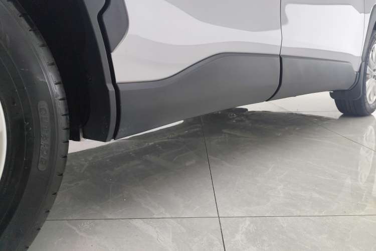 Used Toyota Corolla Cross 2022 2.0L Elite Edition Right Side Sill