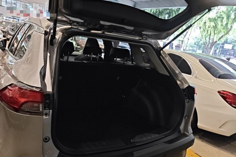Used Toyota Corolla Cross 2022 2.0L Deluxe Edition Trunk