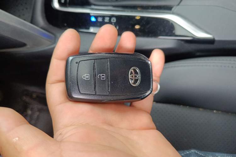 Used Toyota Corolla Cross 2022 2.0L Elite Edition Vehicle Key