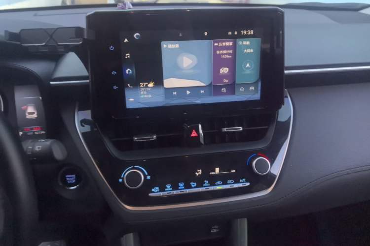 Used Toyota Corolla Cross 2022 2.0L Luxury Edition Audio And AC Panel