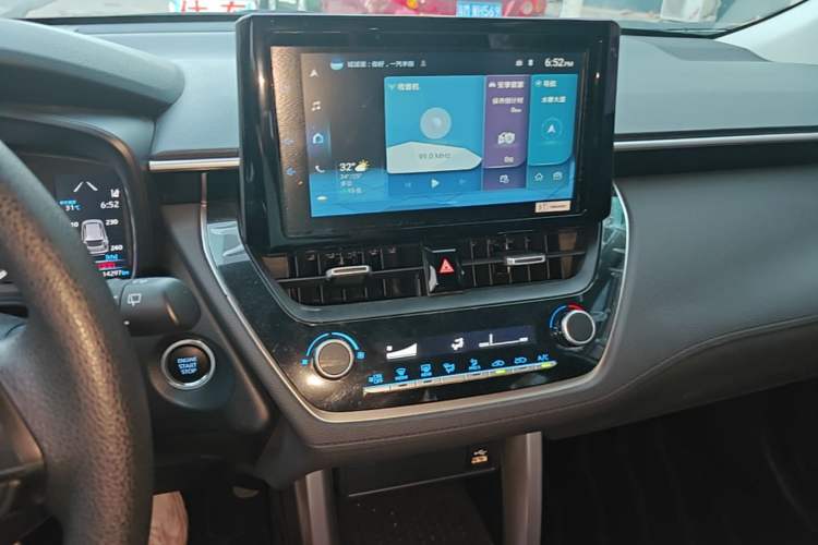 Used Toyota Corolla Cross 2022 2.0L Luxury Edition Audio And AC Panel