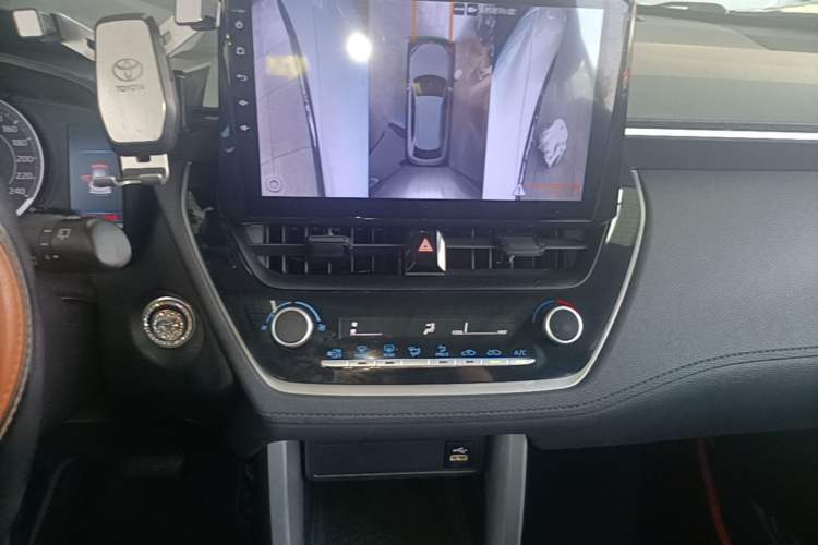 Used Toyota Corolla Cross 2022 2.0L Elite Edition Audio And AC Panel