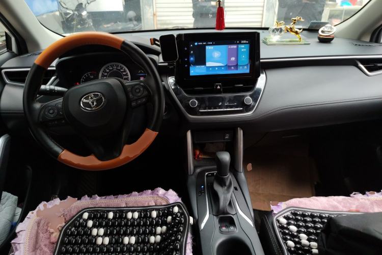 Used Toyota Corolla Cross 2022 2.0L Elite Edition Center Console