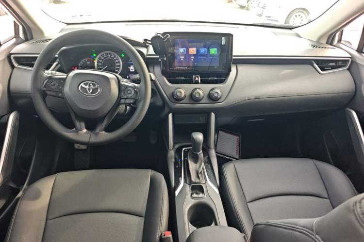 Used Toyota Corolla Cross 2022 2.0L Pioneer Edition Center Console
