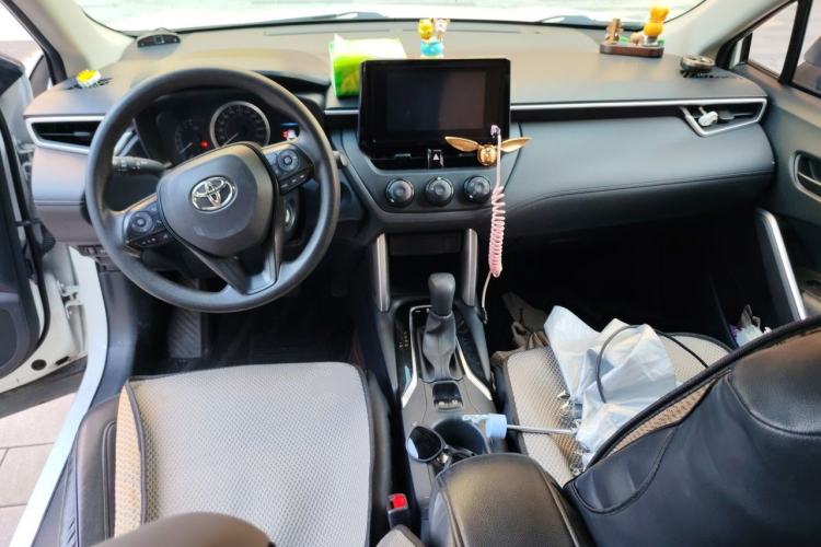 Used Toyota Corolla Cross 2022 2.0L Pioneer Edition Center Console
